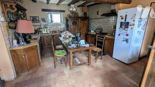 A LANGEAIS - SECTEUR LA ROUCHOUSE - UNE MAISON TRADITIONNELLE DE PLAIN PIED