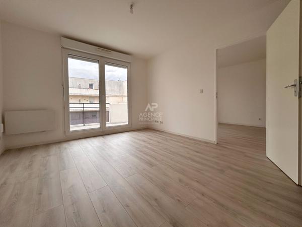 Appartement Carrieres Sous Poissy 2 pièce(s) 36.21 m2 Loyer 950 €/mois charges comprises **  - Référence  9312