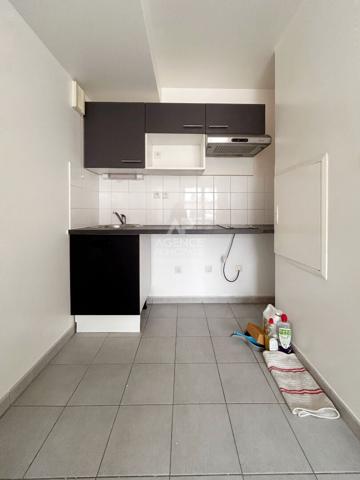 Appartement Carrieres Sous Poissy 2 pièce(s) 36.21 m2 Loyer 950 €/mois charges comprises **  - Référence  9312
