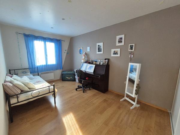 Villa 4 faces sur 815 m² de terrain