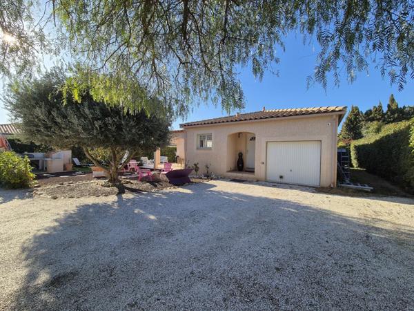 Villa 4 faces sur 815 m² de terrain