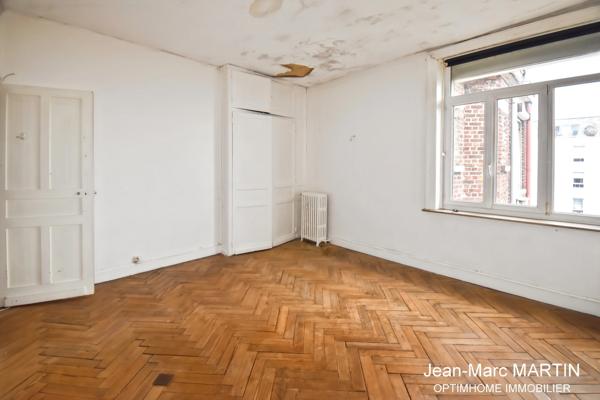 Appartement 4 pièces à vendre à Roubaix – 91,74 m² à rénover à 3 min du métro