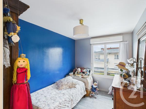 Appartement F3 à vendre  3 pièces - 61 m2 TRAPPES - 78