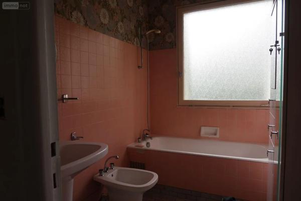 Location - Maison Pacé 35740 6 pièces 150 m 2 3300 m 2