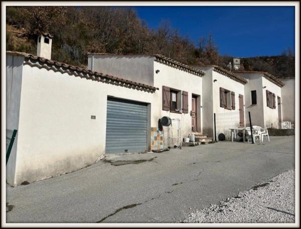 Immeuble à vendre DEMANDOLX Gorges du Verdon plusieurs appartements Visite samedi 22 février