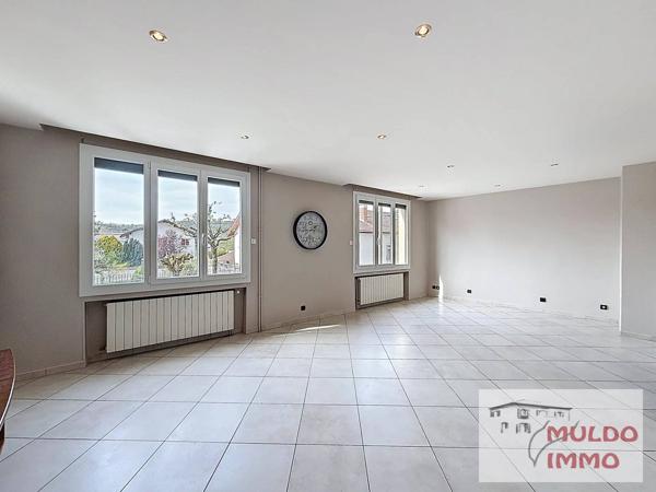 OYONNAX CENTRE – Maison 207 m² –  3 garages
