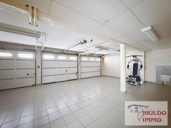 OYONNAX CENTRE – Maison 207 m² –  3 garages