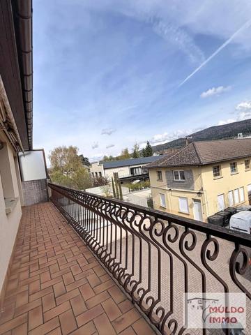 OYONNAX CENTRE – Maison 207 m² –  3 garages