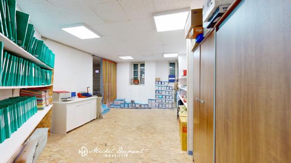 Appartement de 83 m² indépendant avec surface commerciale vitrée