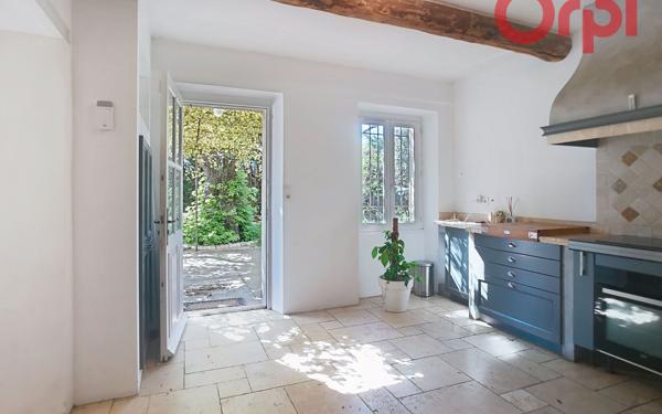 Maison à vendre    7 pièces • 168 m2 Le Pontet