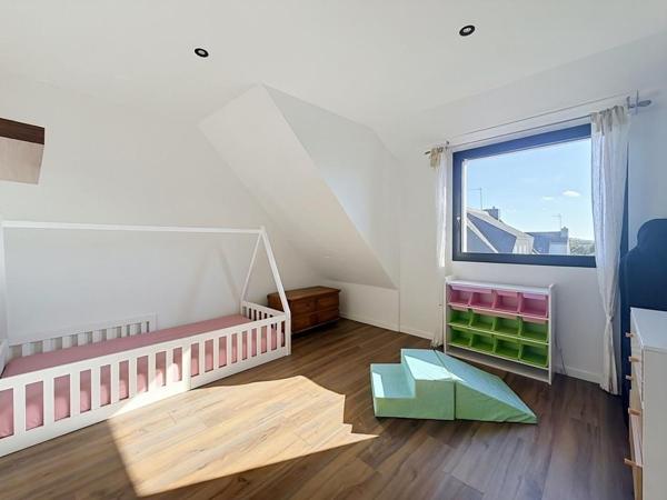 PLOEMEUR : Maison familiale rénovée avec jardin et sous-sol