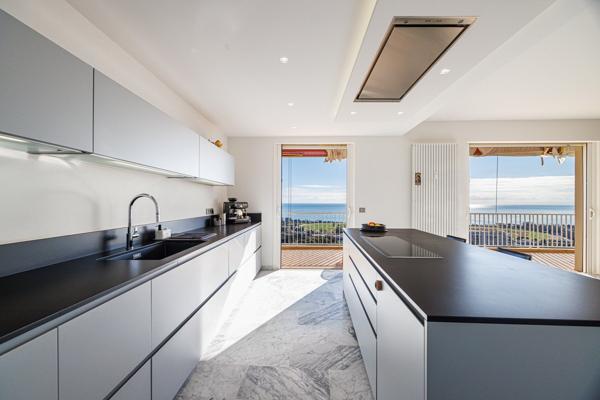 Vente Penthouse Cagnes-sur-Mer 4 Pièces 134 m²