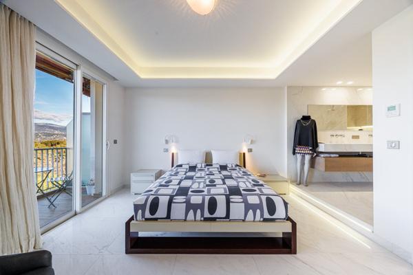 Vente Penthouse Cagnes-sur-Mer 4 Pièces 134 m²