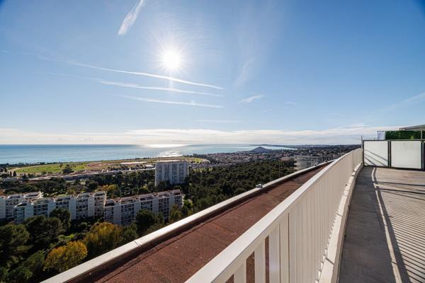 Vente Penthouse Cagnes-sur-Mer 4 Pièces 134 m²