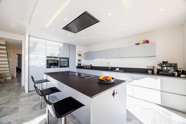 Vente Penthouse Cagnes-sur-Mer 4 Pièces 134 m²