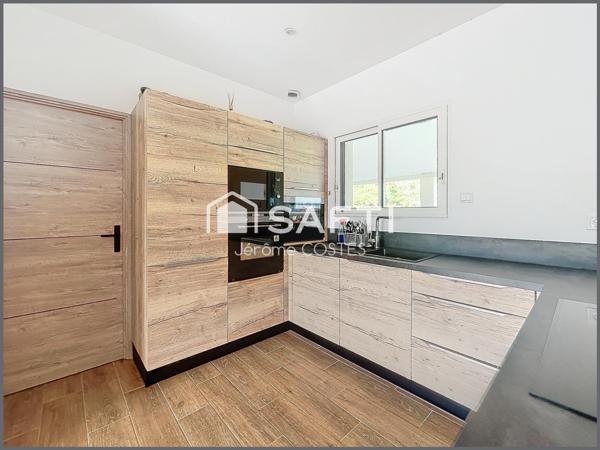 Maison récente de type 5 d'environ 115 m2