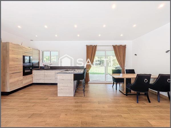 Maison récente de type 5 d'environ 115 m2