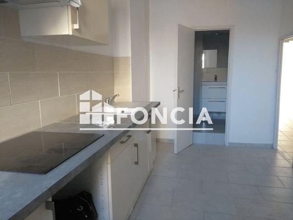 Location Appartement 2 pièces 47.74 m² - 67 RUE BONNETERIE Avignon 84000