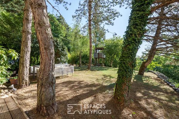 Maison au décor singulier et vue panoramique