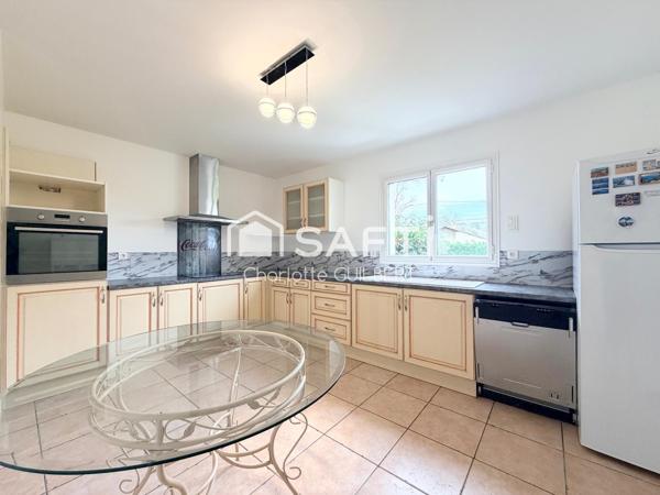 Maison plain-pied 3 chambres avec piscine et Garage