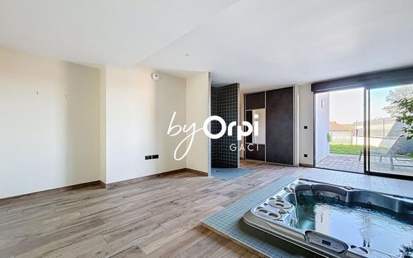 Maison à vendre    5 pièces • 196 m2 Aubière