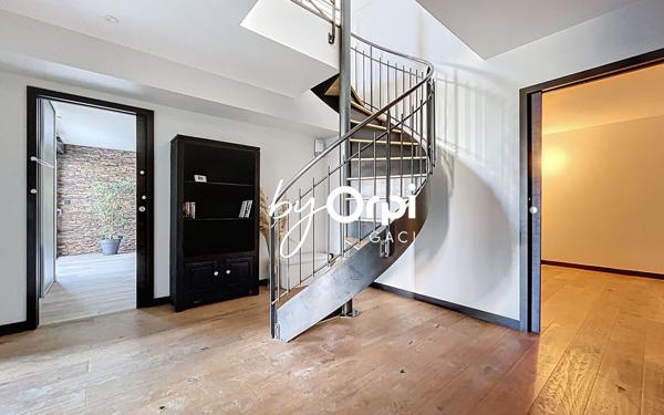 Maison à vendre    5 pièces • 196 m2 Aubière