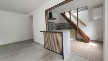 MAISON DE CHARME RENOVEE DE 85 M² HABITABLE AVEC JARDIN TRES BIEN SITUEE SUR UN TERRAIN DE 380 M² AU CALME Beauvais (60000)