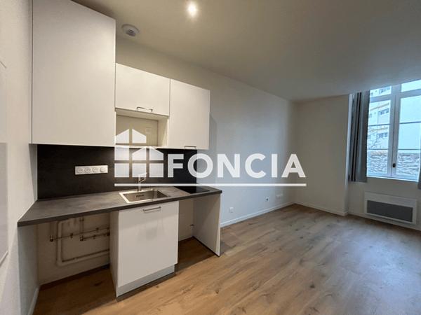 Location Studio 33.83 m² - LA CASERNE CORBINEAU Laval 53000