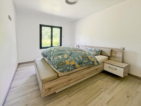 À vendre ? Maison récente de plain-pied dans un environnement calme et verdoyant