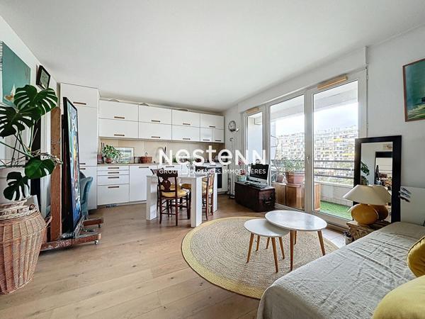 ISSY LES MOULINEAUX - ILE SAINT GERMAIN - Vente Appartement 4 pièces traversant au dernier étage avec balcons