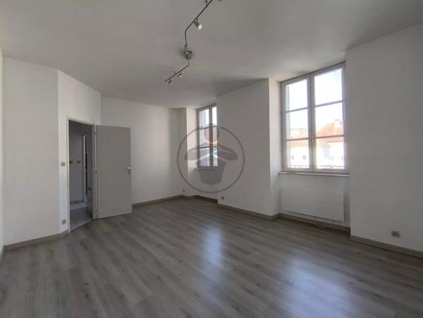 Location Appartement 3 pièces 70 m2 à Baume-les-Dames