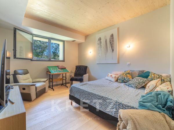 -VILLARS- Propriété contemporaine avec vue -Luberon