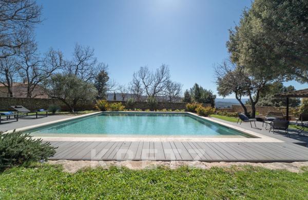 -VILLARS- Propriété contemporaine avec vue -Luberon