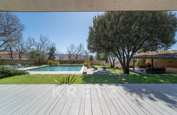 -VILLARS- Propriété contemporaine avec vue -Luberon