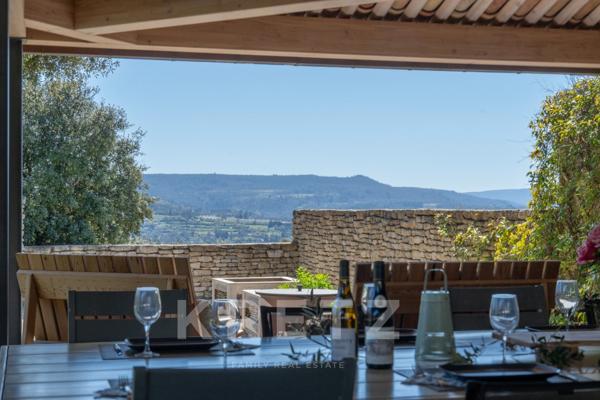 -VILLARS- Propriété contemporaine avec vue -Luberon