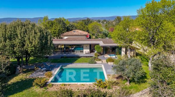 -VILLARS- Propriété contemporaine avec vue -Luberon