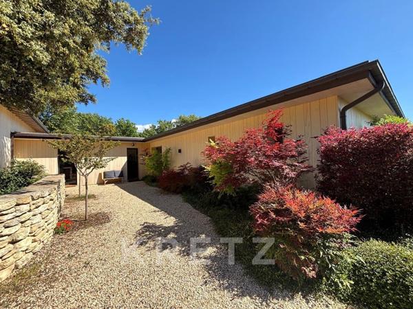 -VILLARS- Propriété contemporaine avec vue -Luberon