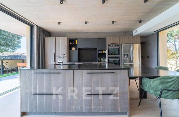 -VILLARS- Propriété contemporaine avec vue -Luberon