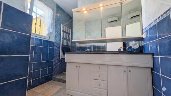 Grande villa 4 chambres jardin piscine