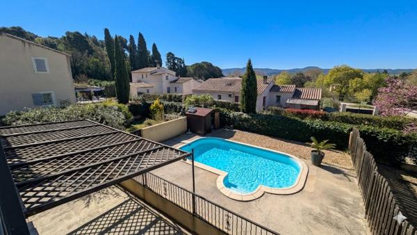 Grande villa 4 chambres jardin piscine
