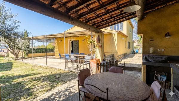 Grande villa 4 chambres jardin piscine