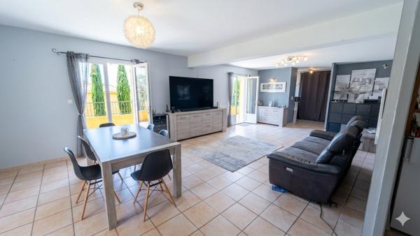 Grande villa 4 chambres jardin piscine