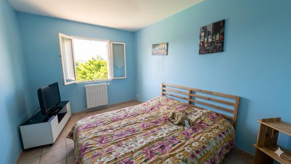 Grande villa 4 chambres jardin piscine