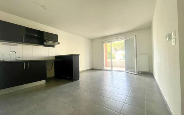 Appartement à vendre    3 pièces • 58 m2 Aucamville