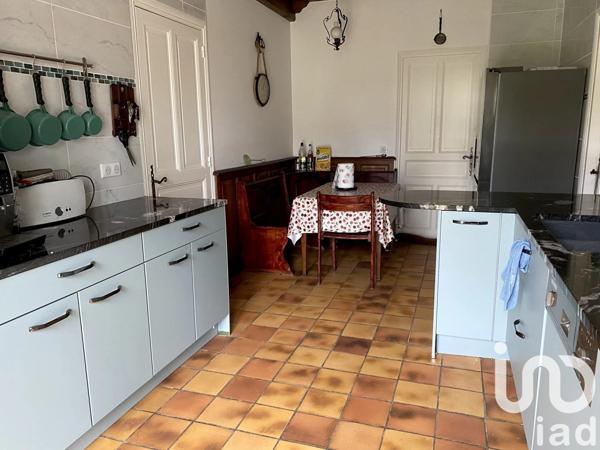 Maison à vendre 13 pièces 315 m² Civray