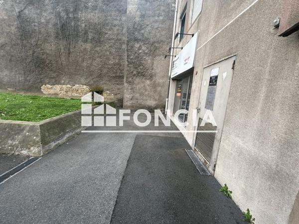 Location Local commercial 2 pièces 80 m² - 20 RUE LEON BLUM Villeurbanne 69100