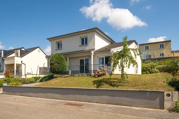 Maison moderne avec jardin à Tomblaine