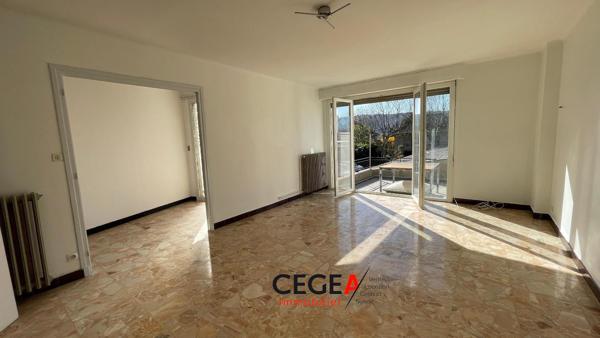 Appartement 93.20 m2, 3 chambres, plein centre - ...