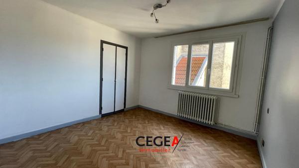 Appartement 93.20 m2, 3 chambres, plein centre - ...