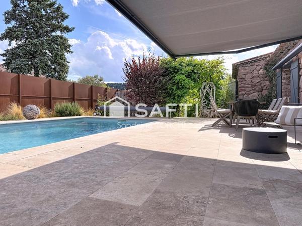 Maison en pierre de 130m² avec piscine sur 1064m² de terrain à Figanière (83830)